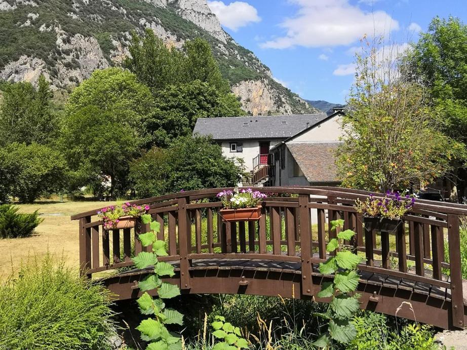 La Glycine Villa Sinsat Exterior photo